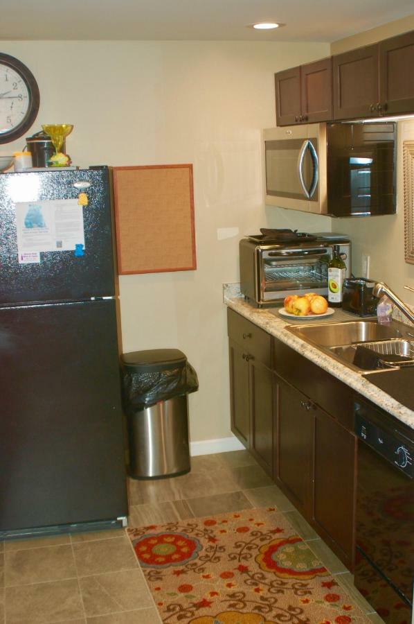 Blue Bear Den 3Br 2Ba Dtc Private Apt Hot Tub DEN Exterior foto