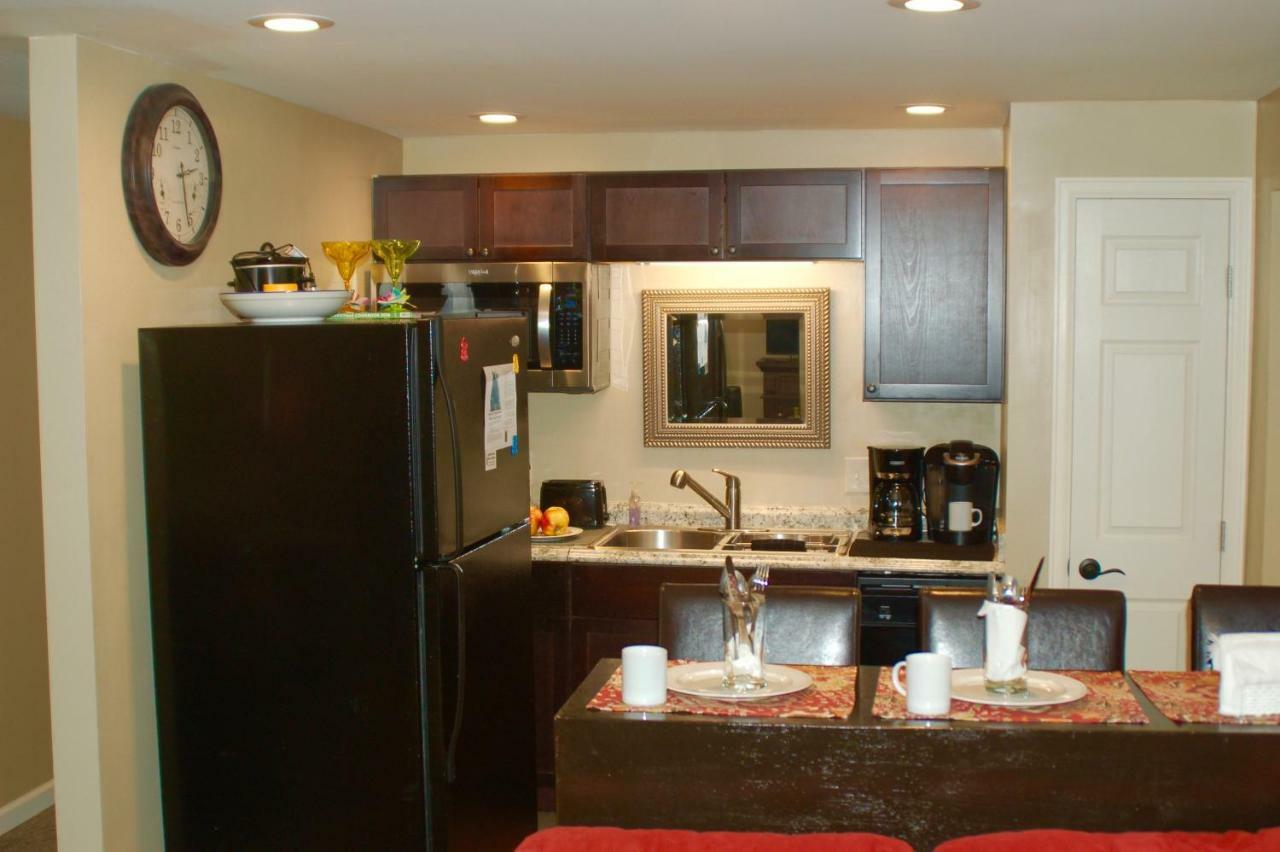 Blue Bear Den 3Br 2Ba Dtc Private Apt Hot Tub DEN Exterior foto